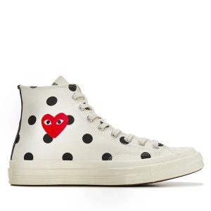 Baskets Red Heart Converse à pois pointure 70 (blanches)